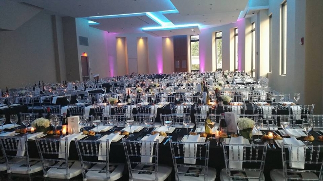 shabbat dinner.jpg